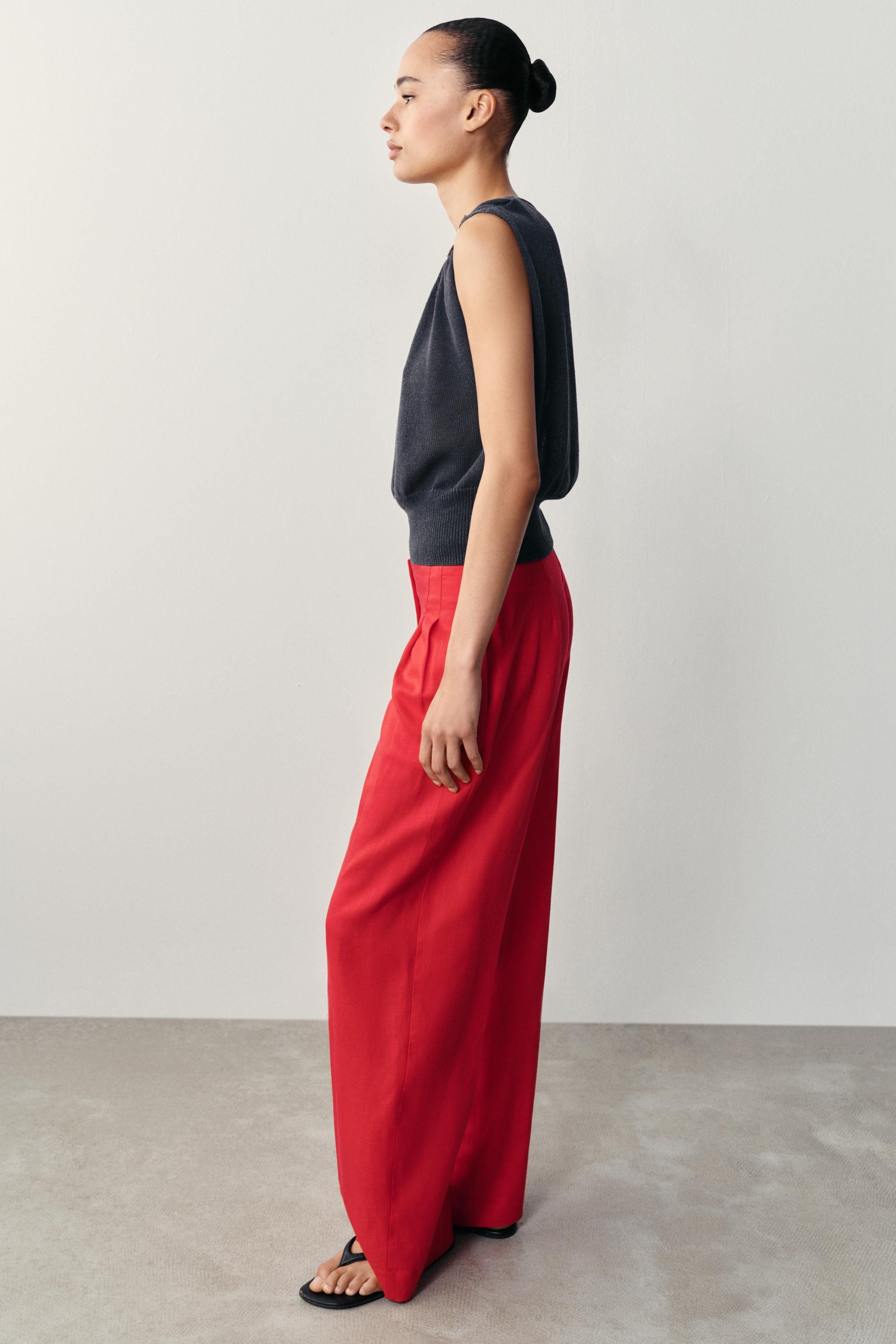 METALLIC TRIM KNIT TOP